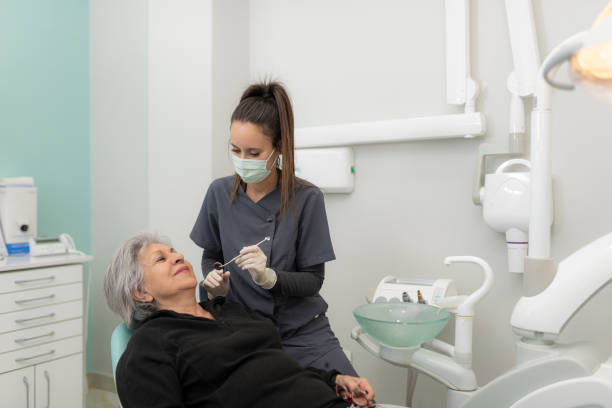 Best Broken or Cracked Tooth Emergency Dentist in Toluca, IL